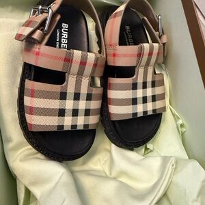 Burberry Kids Check Pattern Sandals - Beige and Black